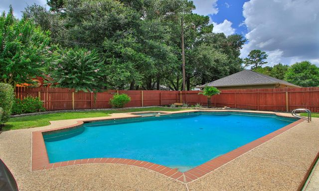 17707 Forest Park Lane, Spring, TX 77379