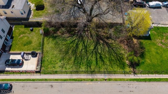 43 Winthrop Ter, East Orange City, NJ 07018