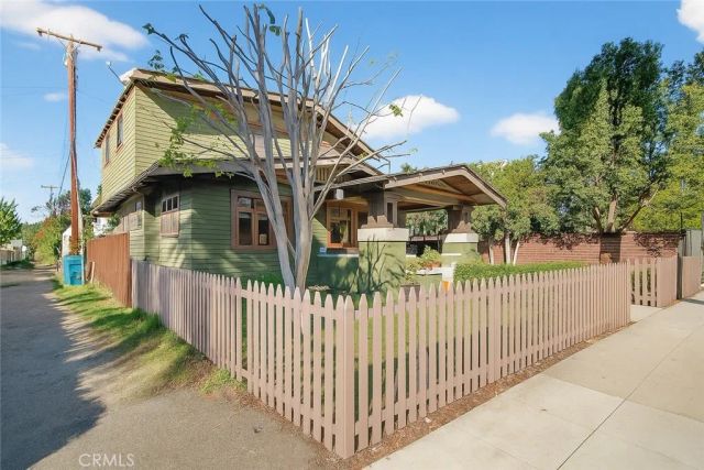 1251 N Palomares, Pomona, CA 91767