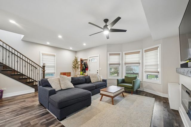 5436 S 73rd Court, Summit, IL 60501