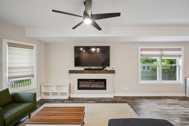 5436 S 73rd Court, Summit, IL 60501
