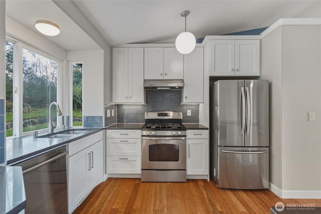 1379 Northwood Court, Bellingham, WA 98226