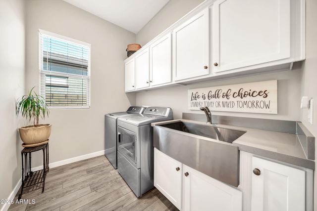 17234 W ROYAL PALM Road, Waddell, AZ 85355
