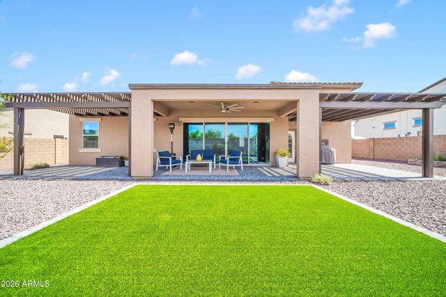 17234 W ROYAL PALM Road, Waddell, AZ 85355