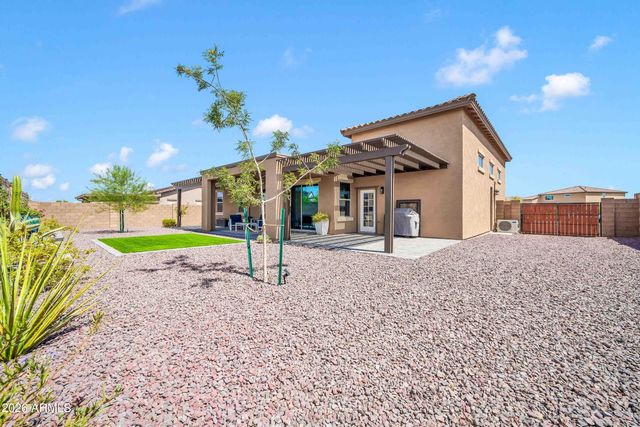 17234 W ROYAL PALM Road, Waddell, AZ 85355