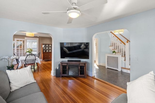 29 Denton Ter, Boston, MA 02131