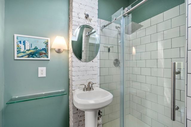 29 Denton Ter, Boston, MA 02131