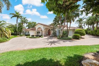 9360 SW 66th St, Miami, FL 33173