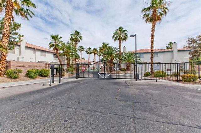 5012 Sublight Avenue, Las Vegas, NV 89108