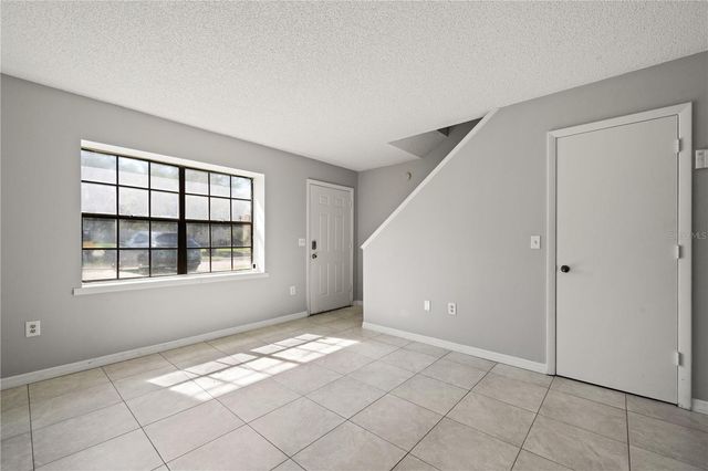 1420 RIDGE LAKE COURT, Lakeland, FL 33801