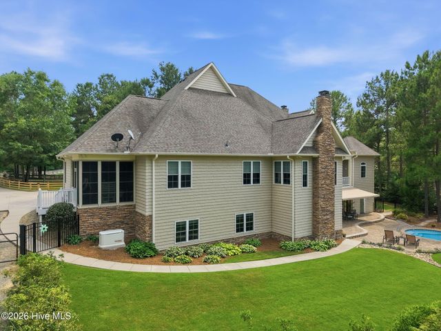 164 Saddle Ridge, West End, NC 27376