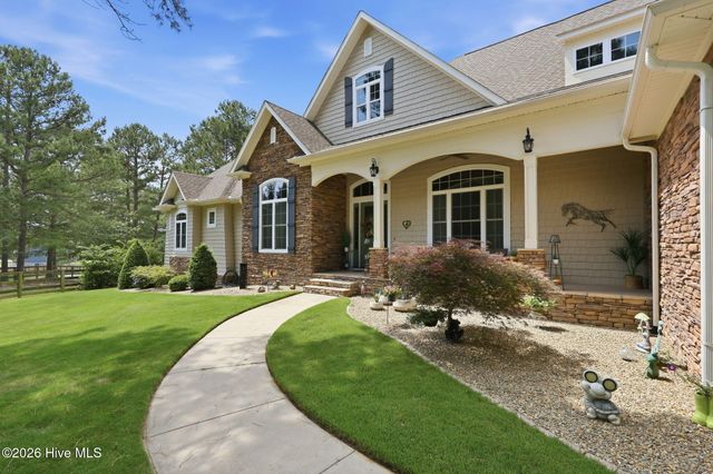 164 Saddle Ridge, West End, NC 27376