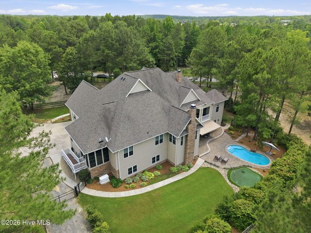 164 Saddle Ridge, West End, NC 27376