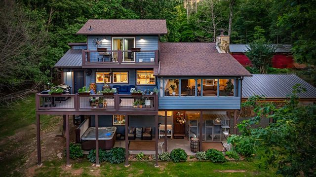 390 Sunnybrook Road, Blue Ridge, GA 30513