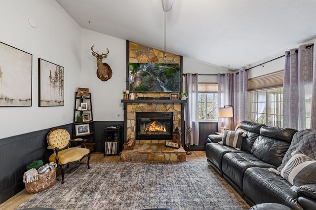 390 Sunnybrook Road, Blue Ridge, GA 30513