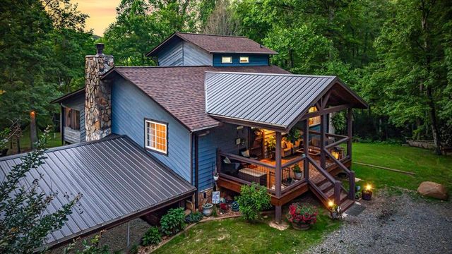 390 Sunnybrook Road, Blue Ridge, GA 30513