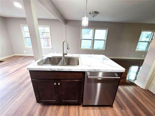 2748 Fairleigh Terrace, St Joseph, MO 64506