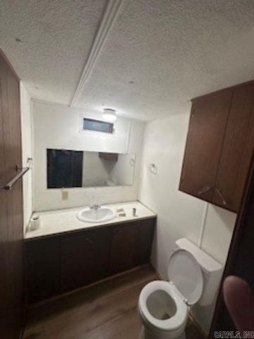 4 LOBLOLLY Circle, Greers Ferry, AR 72067