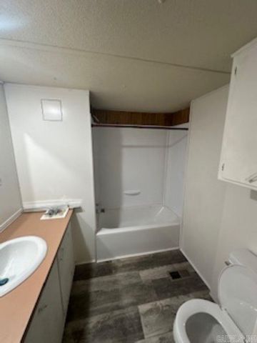 4 LOBLOLLY Circle, Greers Ferry, AR 72067