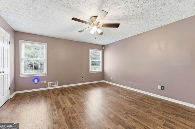 2056 Merle Drive SE, Conyers, GA 30013