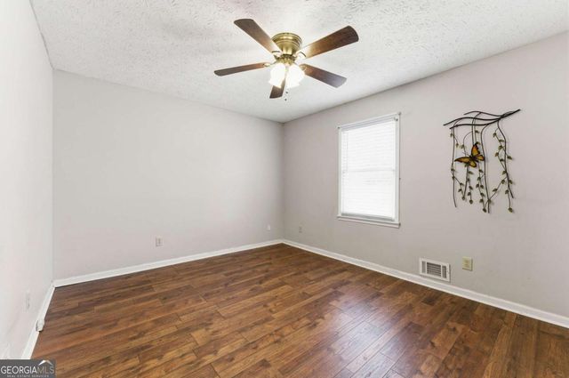 2056 Merle Drive SE, Conyers, GA 30013