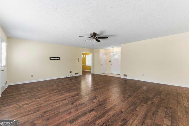 2056 Merle Drive SE, Conyers, GA 30013