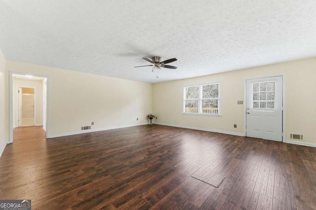 2056 Merle Drive SE, Conyers, GA 30013