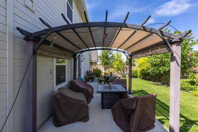 48 N Firestone Way, Nampa, ID 83686