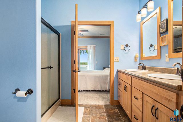 5011 Sunset Blvd Boulevard, Madison, SD 57042