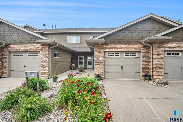 5011 Sunset Blvd Boulevard, Madison, SD 57042