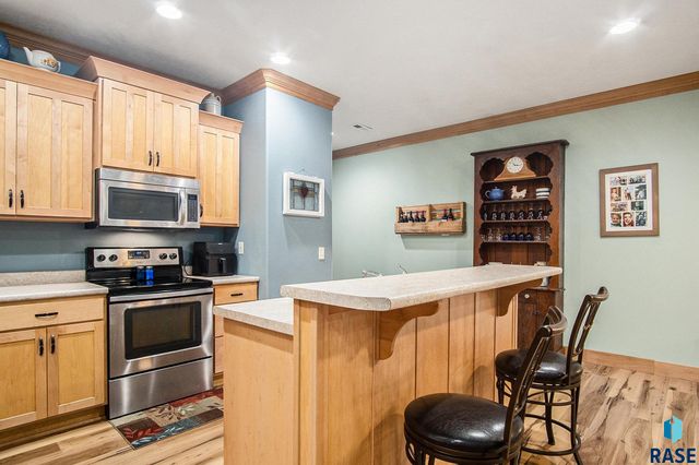 5011 Sunset Blvd Boulevard, Madison, SD 57042