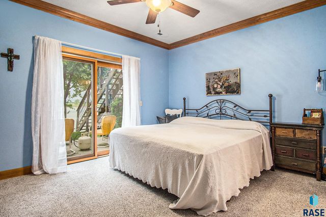 5011 Sunset Blvd Boulevard, Madison, SD 57042