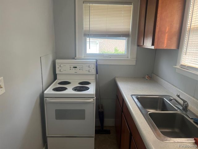 302 N Farragut Street, Bay City, MI 48708