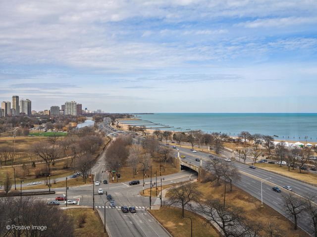 1550 N Lake Shore Drive 12A, Chicago, IL 60610