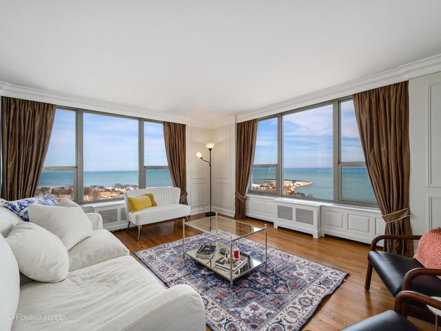 1550 N Lake Shore Drive 12A, Chicago, IL 60610