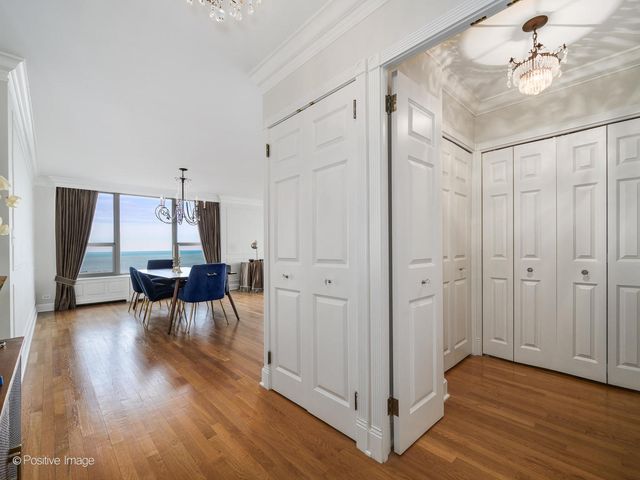 1550 N Lake Shore Drive 12A, Chicago, IL 60610