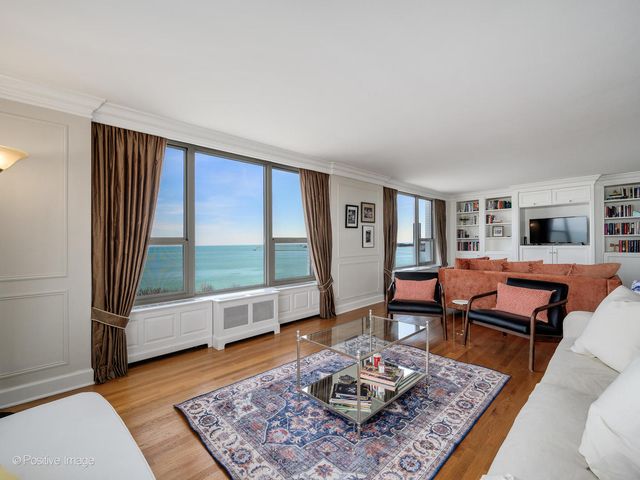 1550 N Lake Shore Drive 12A, Chicago, IL 60610