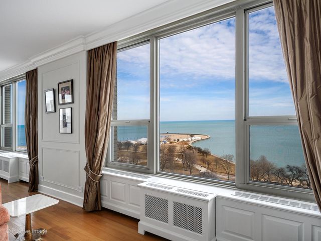 1550 N Lake Shore Drive 12A, Chicago, IL 60610