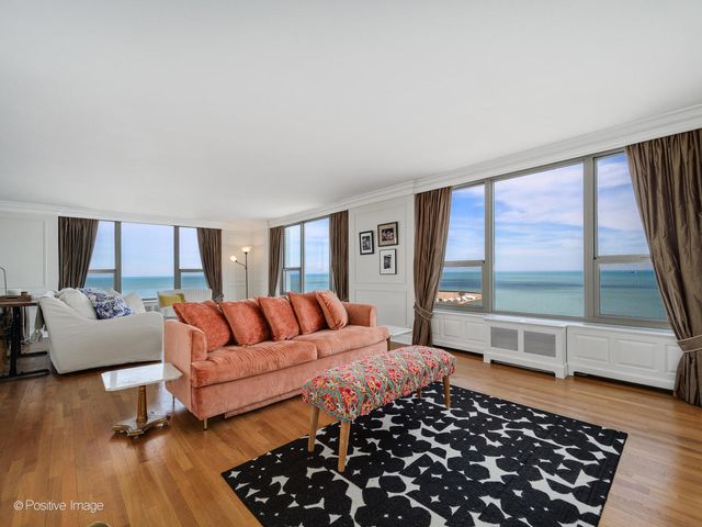 1550 N Lake Shore Drive 12A, Chicago, IL 60610