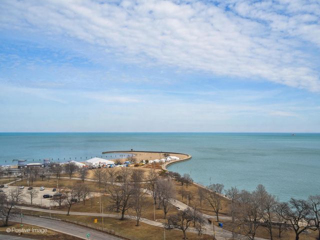 1550 N Lake Shore Drive 12A, Chicago, IL 60610