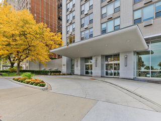 1550 N Lake Shore Drive 12A, Chicago, IL 60610