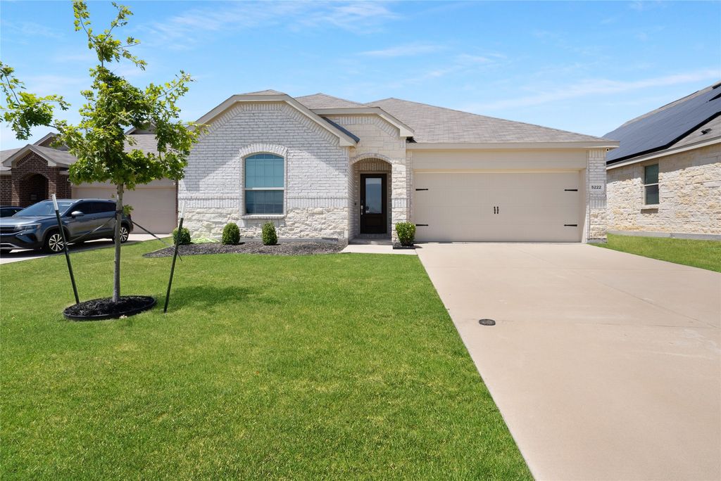 5222 Fallenstone Way, Princeton, TX 75407