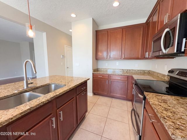 875 QUIET STONE Lane, Orange Park, FL 32065