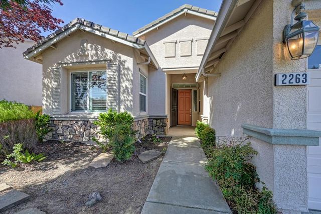 2263 Petruchio Way, Roseville, CA 95661