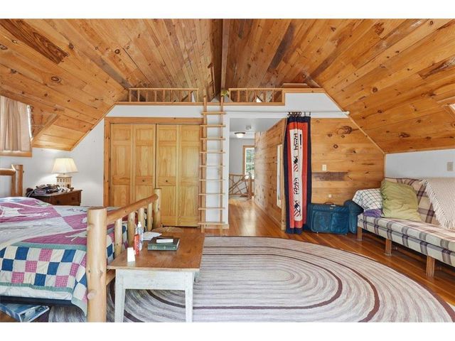 530 Round Lake Court, Osceola, WI 54020