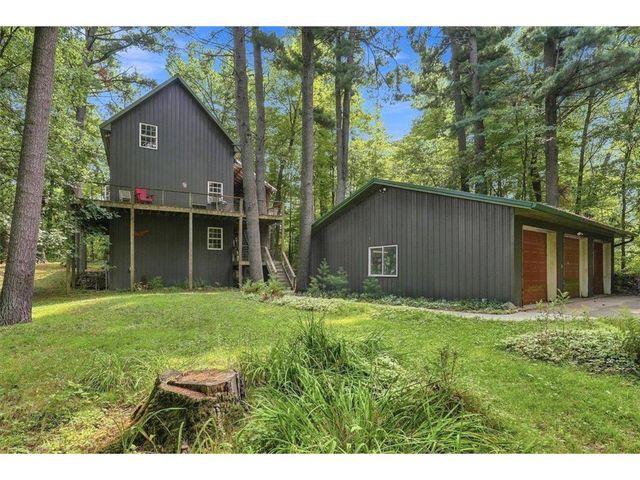 530 Round Lake Court, Osceola, WI 54020