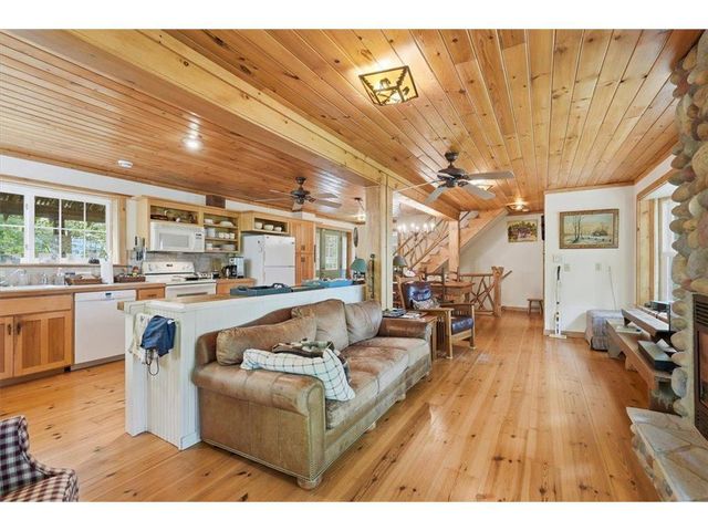 530 Round Lake Court, Osceola, WI 54020