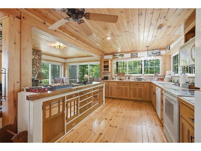 530 Round Lake Court, Osceola, WI 54020