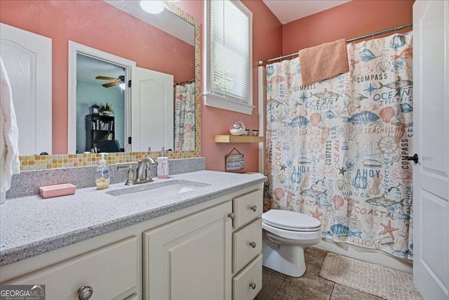70 Costleys Bridge Drive, Oxford, GA 30054