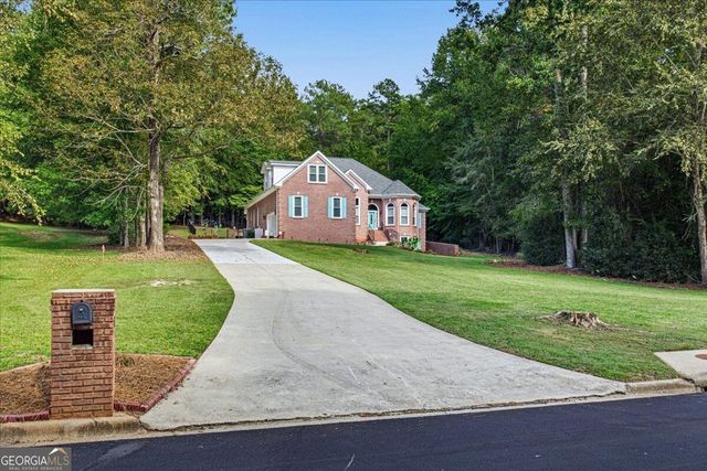 70 Costleys Bridge Drive, Oxford, GA 30054